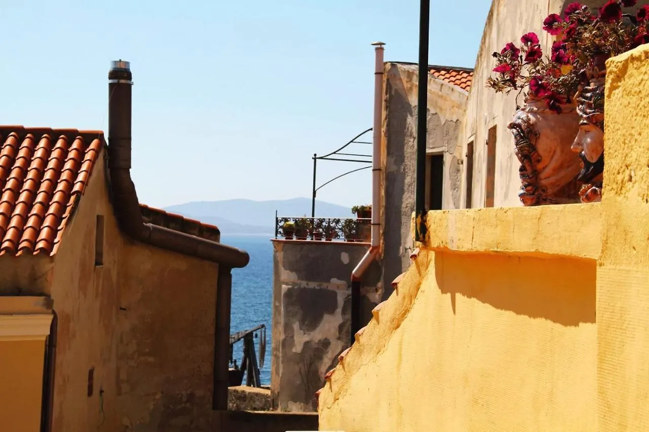 Casa Vacanza Il Campanile Alghero 0*,  Italy